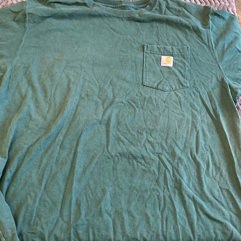 Carhartt Patch logo pocket T-shirt green light fade. Super nice extra-large.